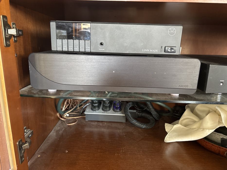 Atoll AM300 крайно стъпало