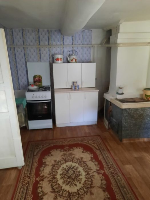 Продам дом в центре города.