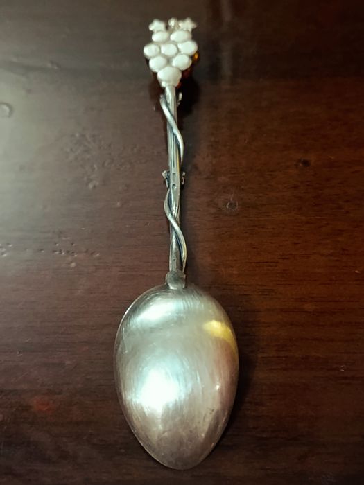 Серебряная чайная ложка с янтарем. СССР