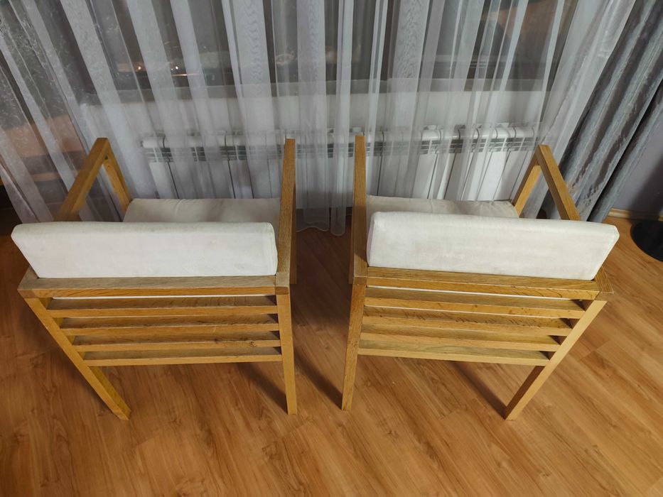 Трапезни столове от масивен дъб