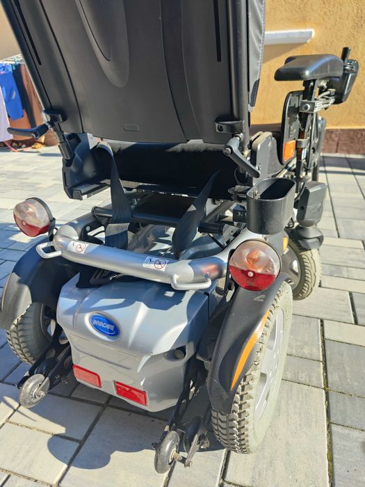 Carucior Scaun electric Invacare 6 km/h
