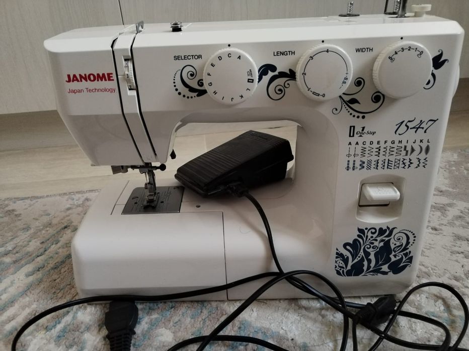 Машинка janome..