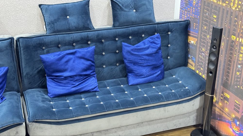 Divan turetskiy raskladnoy