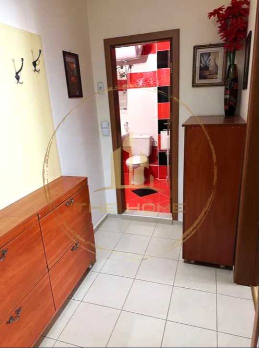 Дава се под наем Двустаен апартамент в Варна, Център - 73 кв.м за 550 € - Снимка #2