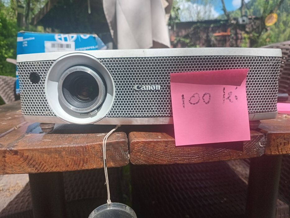 Aparat cu telecomanda folosi foarte putin