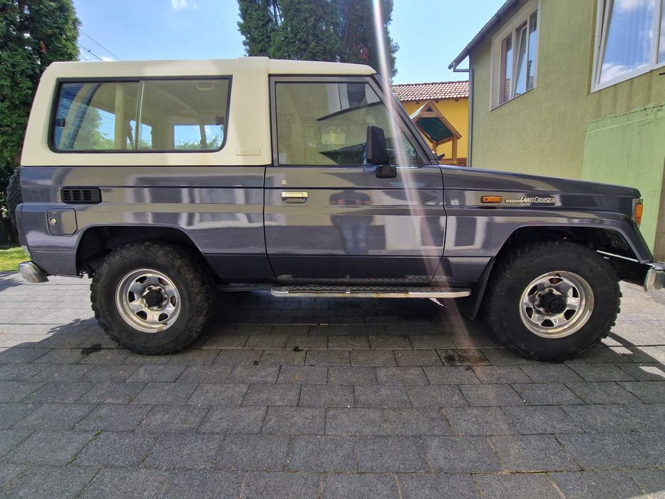 Toyota land cruiser
