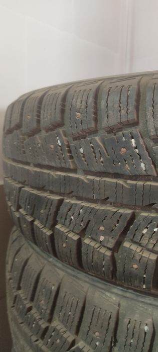 Продам шины 235/65/17