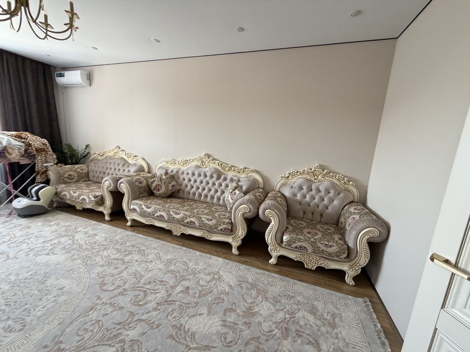 Продам Диваны и кресла 6 метров