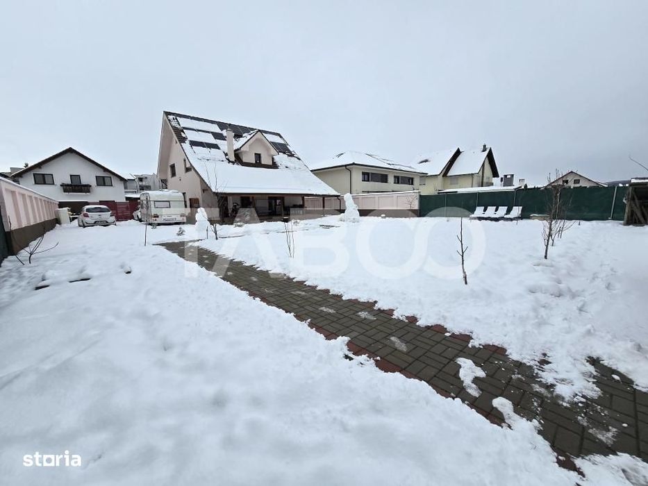 Casa individuala de vanzare teren 852 mp 5 camere 2 bai Selimbar Sibiu
