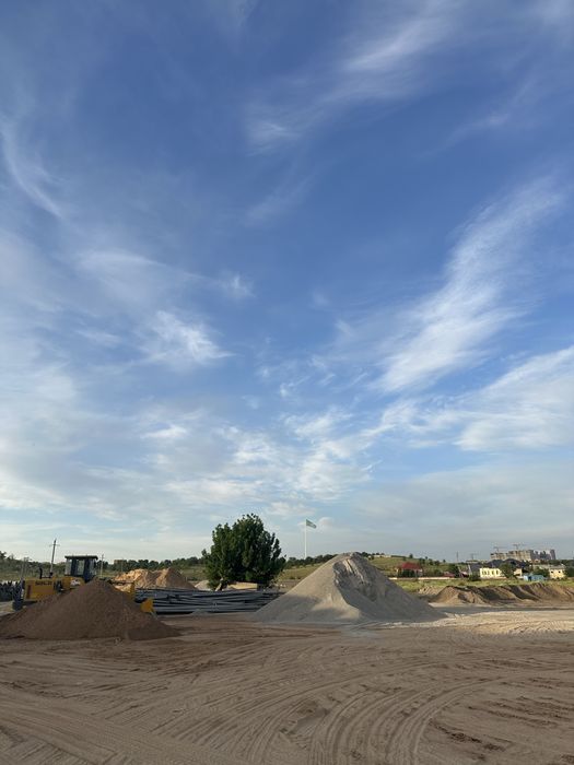 Песок(мытый,топан),щебень,