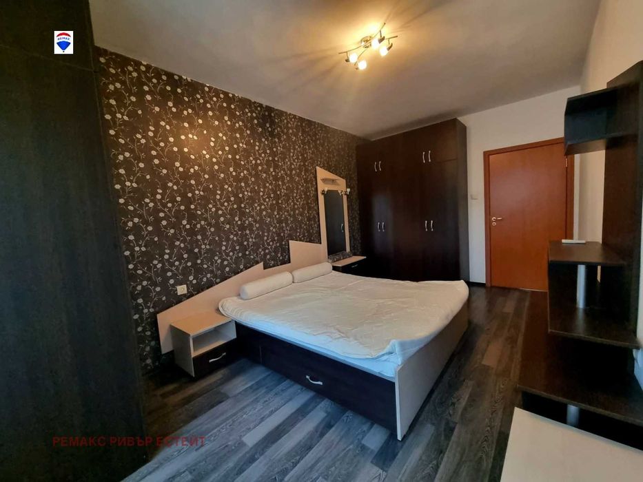 Продава се Тристаен апартамент в Русе, Възраждане - 86 кв.м за 1062 €/кв.м - Снимка #10