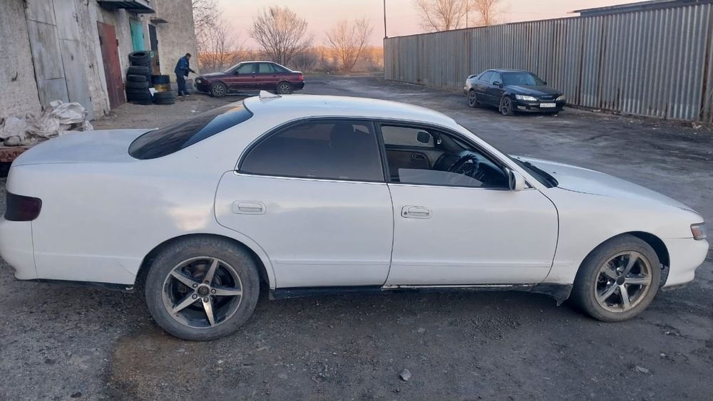 Продам машину Тойота Чайзер