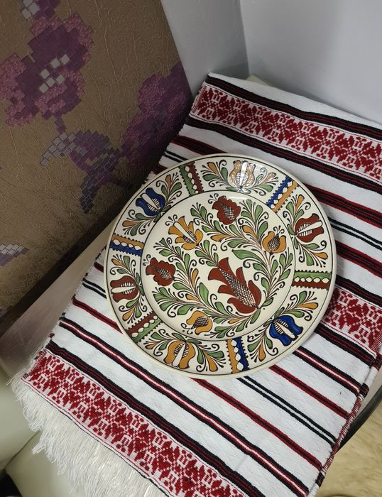 Set cadou-Decor tradițional-Farfurii pictate manual-Stergare-Romanesc