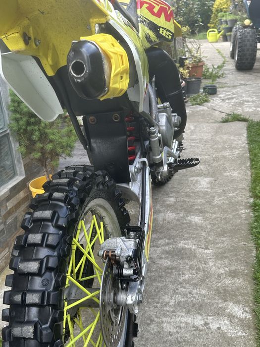 Suzuki Rm 85 2010(nu yamaha ktm husqwarna beta sherco gas gas honda husaberg tm racing kxd)
