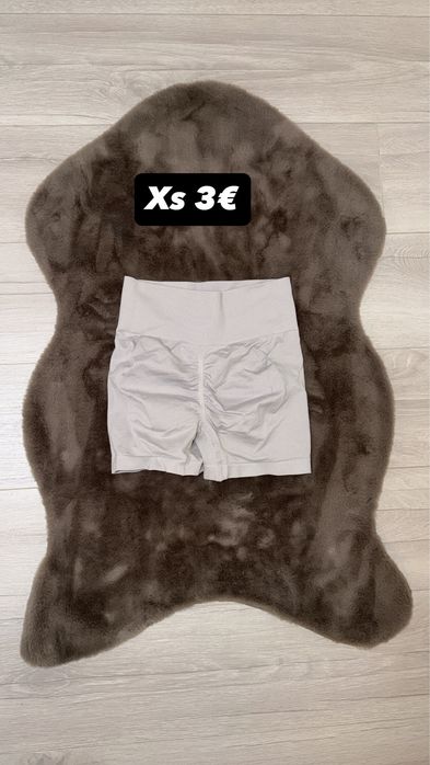 Къси дънки и панталони Bershka, Zara