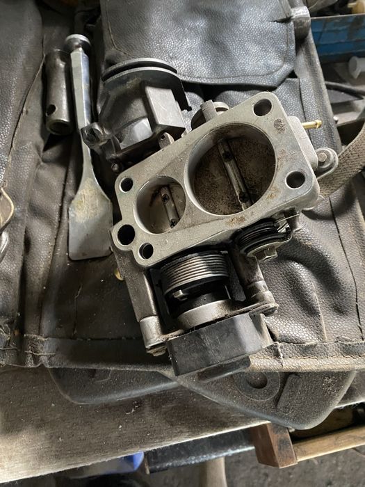 Запчасти на машину ауди с4 обьм 2.6