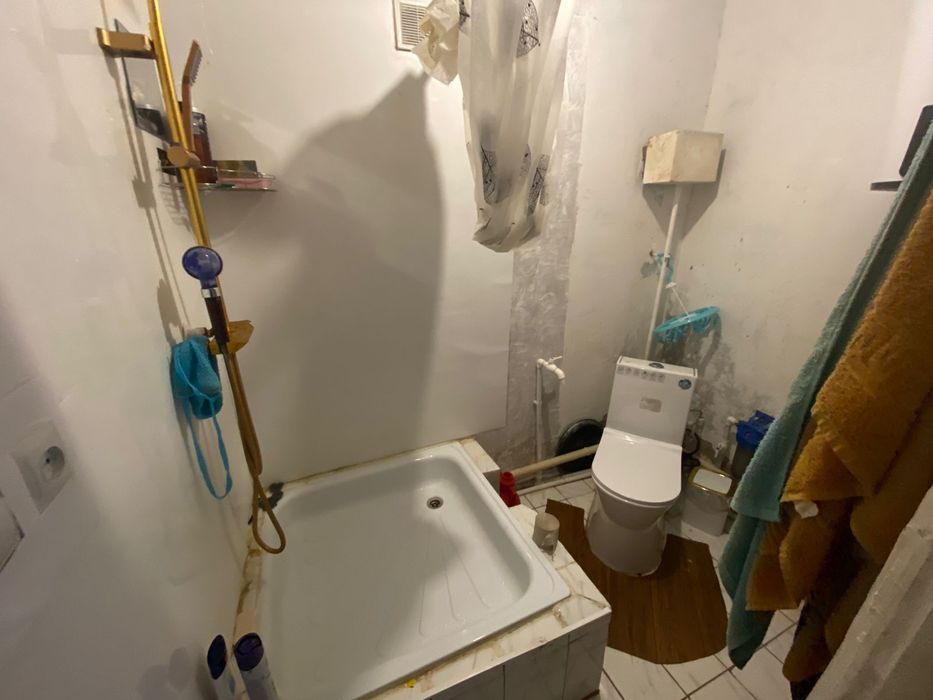 Бауырластар 3тен шағын үи сатылады