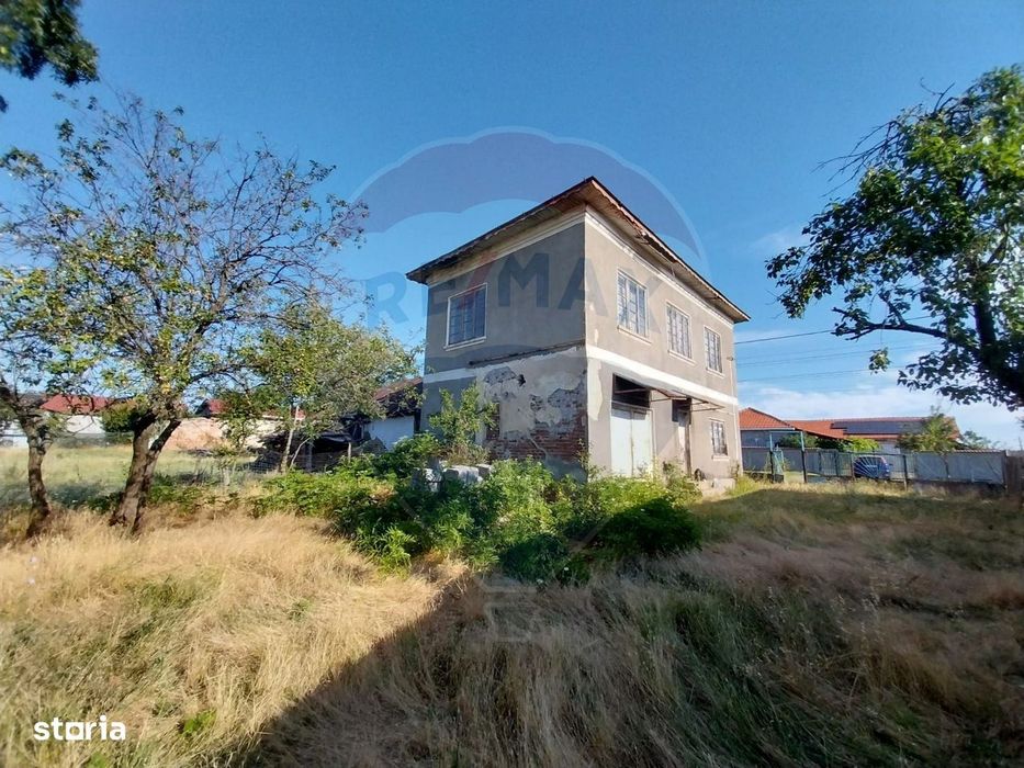 Casă / Vilă de vânzare in Bucovat, Sarbatoarea