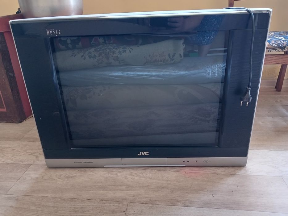 Срочно продаётся Телевизор JVC