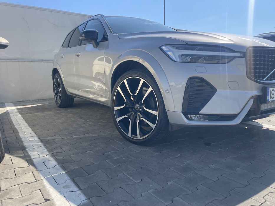 Vand VOLVO XC60 an fabr. 2023 disel electric km 79000.. masina este cumparata de la reprezentanta Volvo din Suedia .