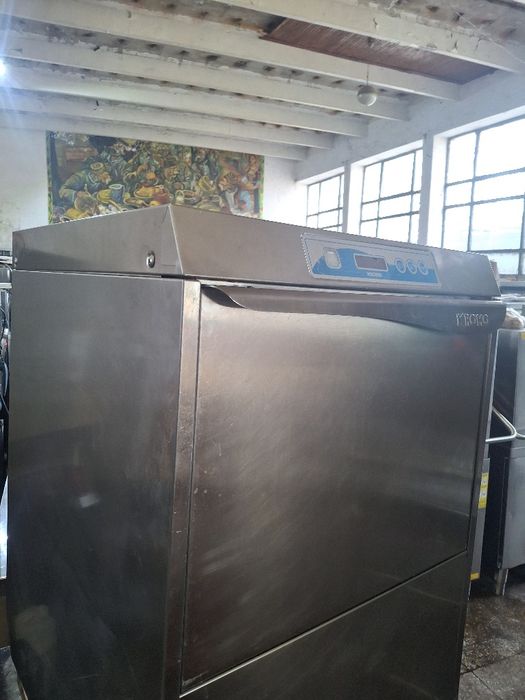 Съдомиална/ чашомиална машина професионална