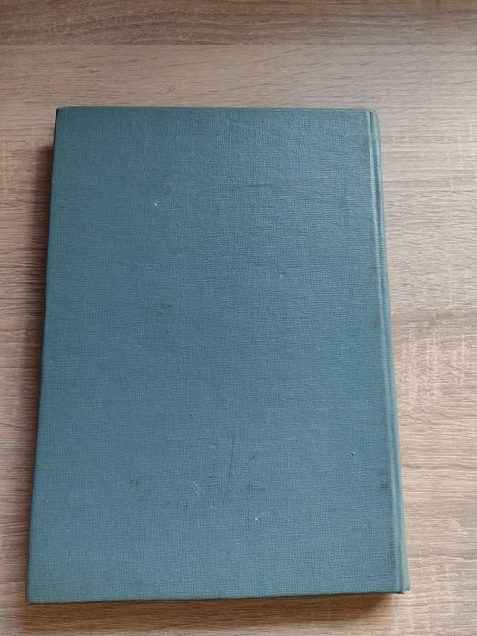 Carte Roald Amundsen din 1949 tiraj 8000 exemplare