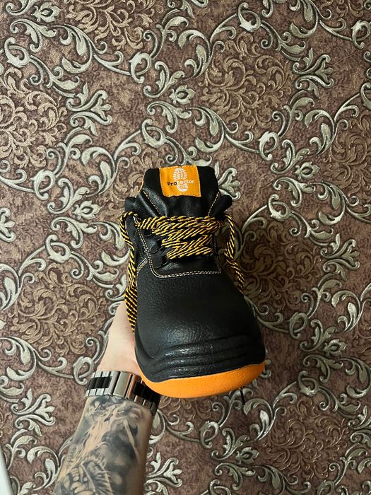 Полуботинок с защитой