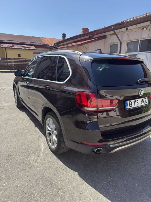 BMW X5 xDrive30d 258 CP • Istoric complet • HUD • Piele Dakota • Trapa • Camera