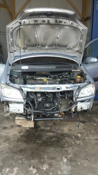 Dezmembram Opel Zafira 2.0