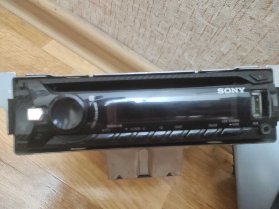 Магнитола Sony CDX-G1000U с USB и AUX