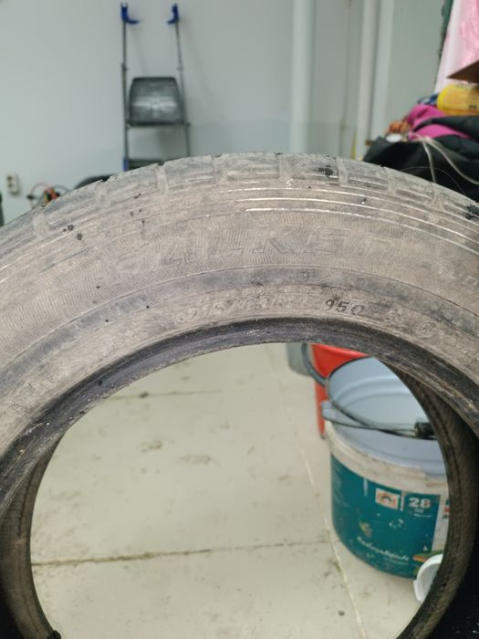 Продам шина липучка р 16