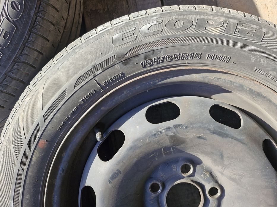 Продам покрышки с дисками