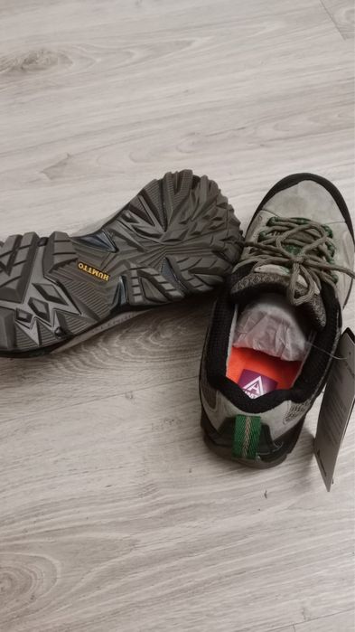 Новые кроссовки натуральные