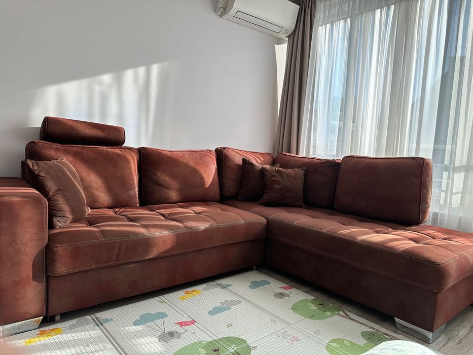 Разтегателен ъглов диван