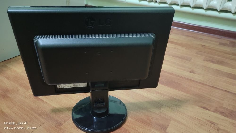 Monitor yaxshi holatda 1440x900 75gers