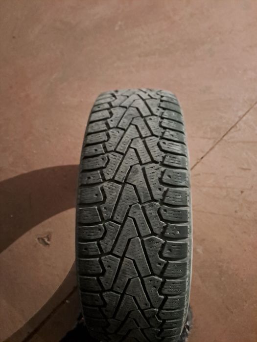 Продаю шины на автомобиль 4шт