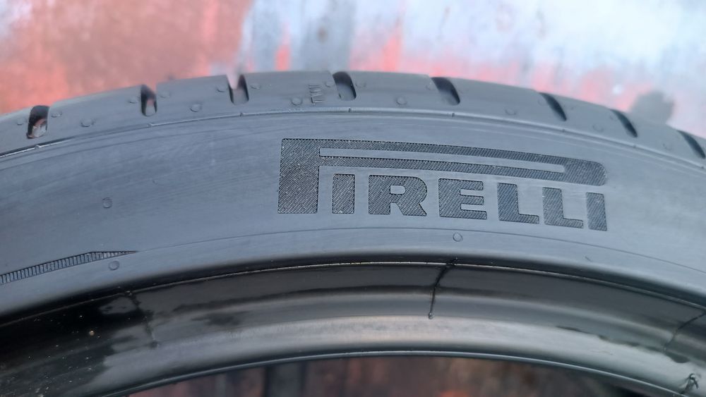 255/35/20 Pirelli