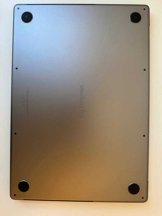 MacBook Pro 2023 M2 Pro / 16.2 / 16ГБ / 512SSD