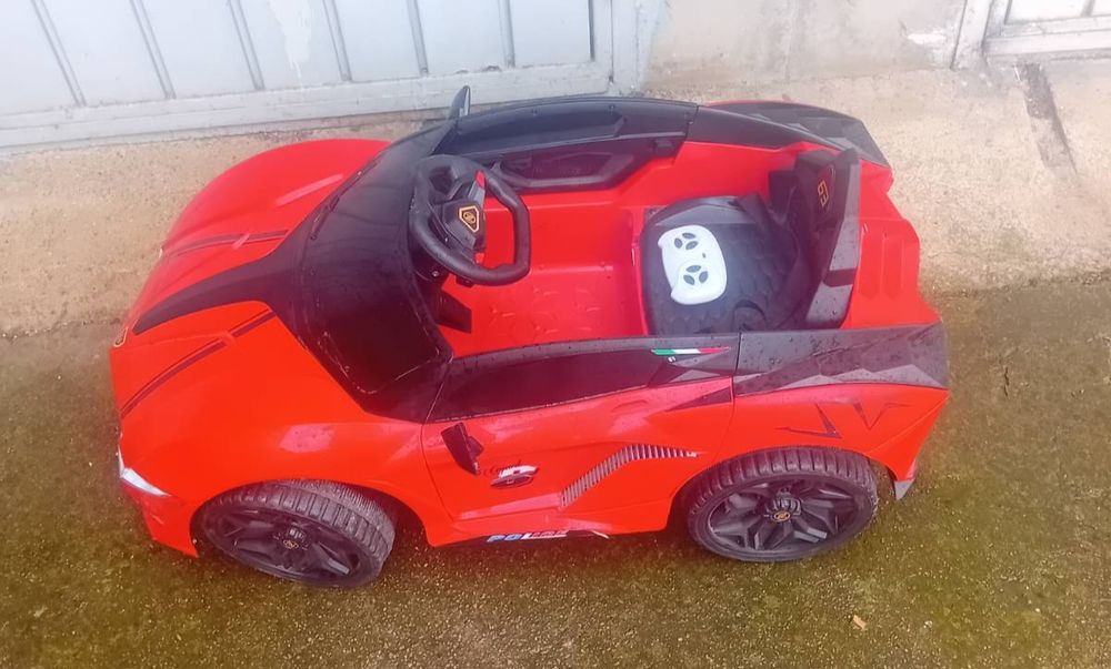 Детска кола с акумулатор