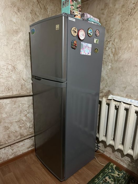 Продам холодильник