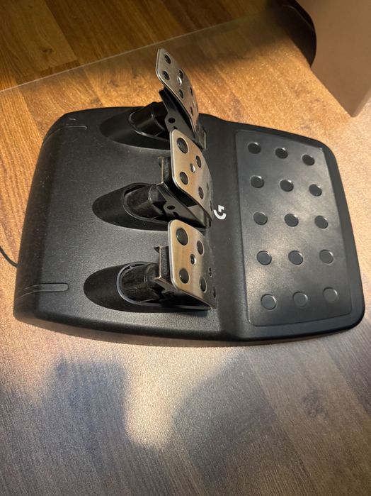 Logitech G923 волан и педали