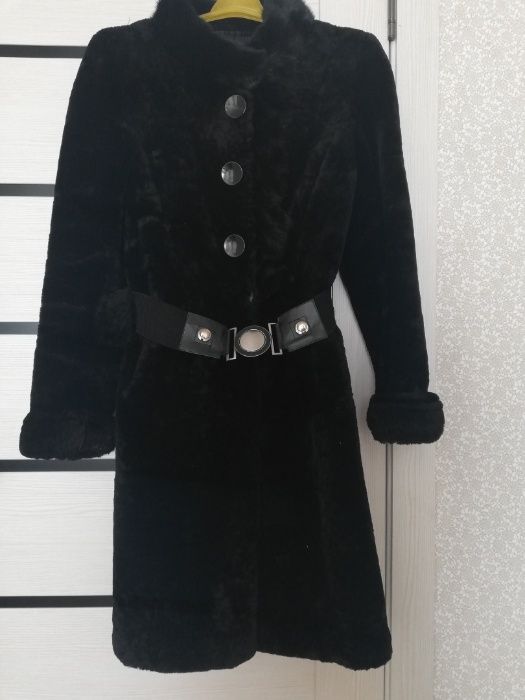 Продаю шубу мутон