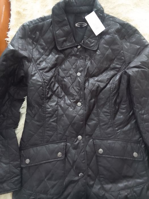 Продам женские куртки