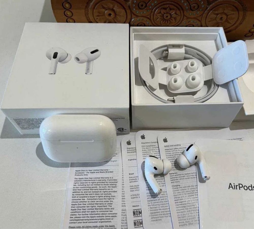 Шумит наушник airpod pro. Air pods Pro 3. Air pods Pro рентген. Запечатанная коробка Air pods Pro 2 премиум. Новые AIRPODS.