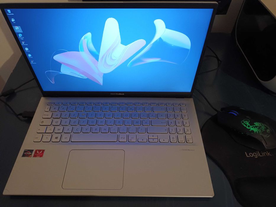 Laptop AsusVivo AMD RYZEN7 3700U VEGA MOBILE GFX 2.30 Ghz