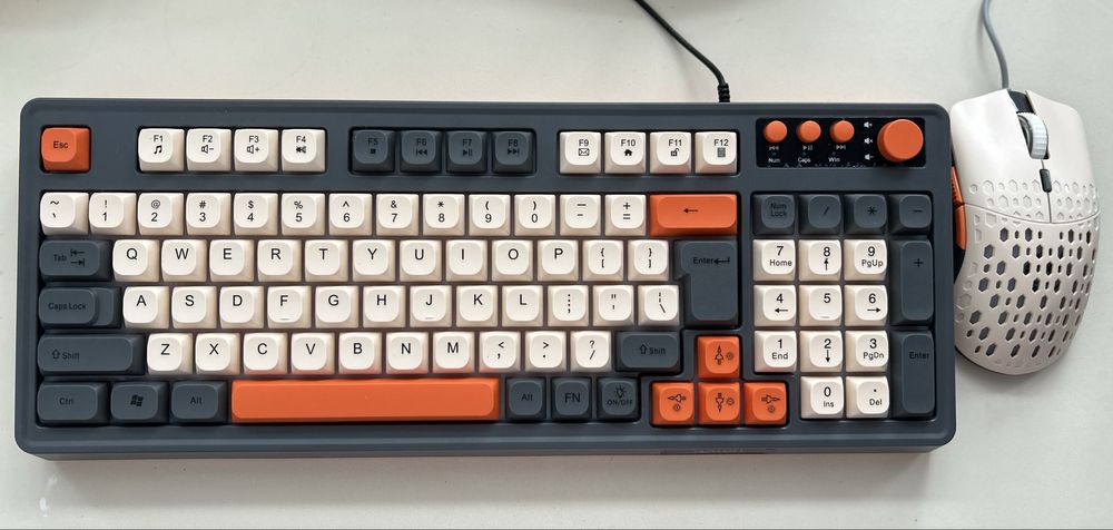 Продам клавиатуру