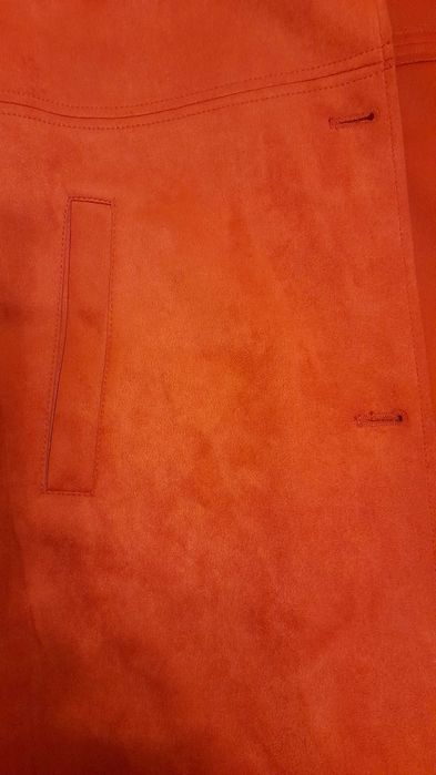 Haina dama din material ce imita pielea intoarsa