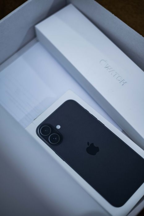 Phone 16 Plus + Apple Watch 8 45MM Stainless LTE