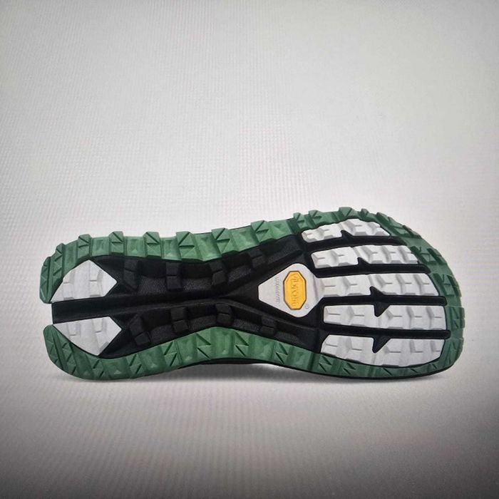Продам кроссовки  ALTRA Olympus 5, оригинал