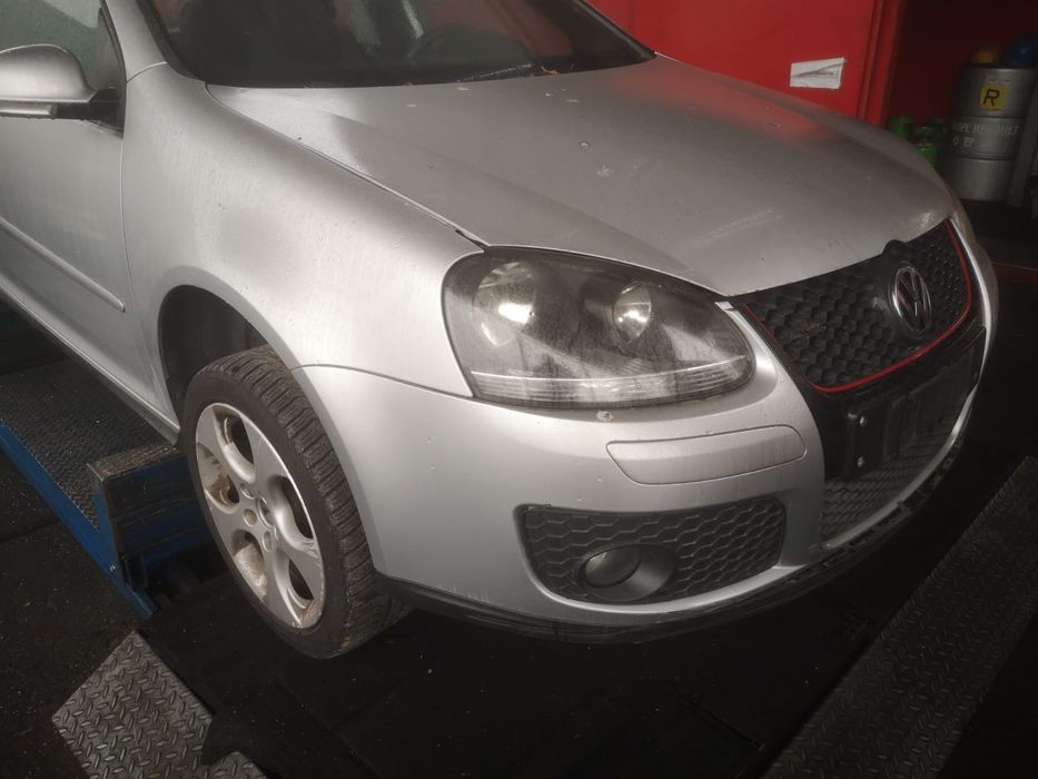 Dezmembrez vw golf 5